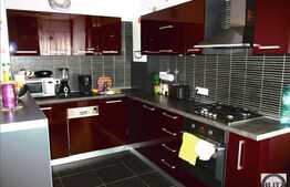 De vanzare apartament 2 camere, 80 mp, parcare, terasa, zona Golden Tulip!