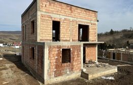 Ansamblu privat case individuale: 120 mp utili, 600 mp teren, Baciu