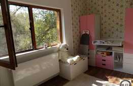 Vanzare apartament 3 camere, 78 mp, garaj, zona Grand Hotel Italia