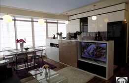 Vanzare apartament 3 camere, 78 mp, garaj, zona Grand Hotel Italia