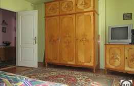 Vanzare apartament 3 camere, 132 mp, terasa, garaj, parcare, zona centrala