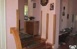 Vanzare apartament 3 camere, 132 mp, terasa, garaj, parcare, zona centrala