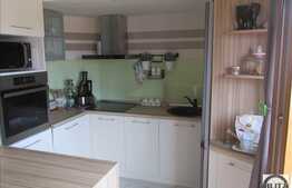 Vanzare apartament 3 camere, 102 mp, garaj, parcare, zona strazii Campului