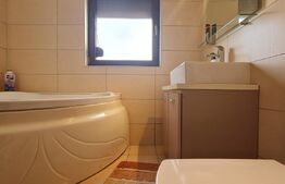 Apartament de Vanzare cu 3 Camere, Suprafață Generoasă și Parcare, Sanpetru