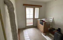 Apartament 3 camere decomandate, etaj intermediar zona centrala 