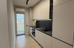 Apartamentcu  3 camere, 58 mp, etaj intermediar, parcare, zona Avram Iancu