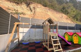 Casa tip triplex, cu 5 camere, 113 mp, teren de  200 mp, zona Vivo