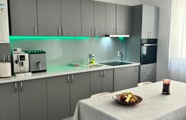 Casa tip triplex, cu 5 camere, 113 mp, teren de  200 mp, zona Vivo