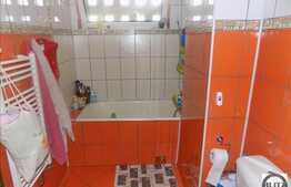 3 camere, 70 mp, decomandat, parcare, zona strazii Ciucas