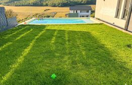 Casă la cheie cu piscină infinity, zona Valea Seaca