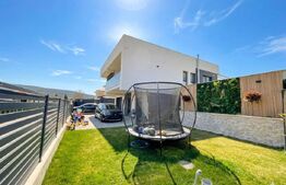 Casă la cheie cu piscină infinity, zona Valea Seaca
