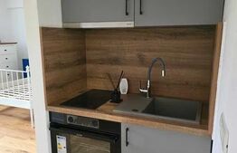 Garsonieră spațioasă, modernă în zona Schei