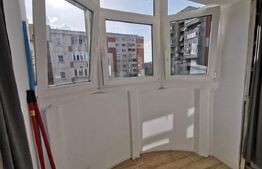 Garsoniera decomandata, balcon, zona Manastur 