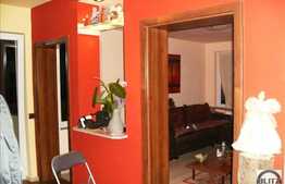 Apartament cu 2 camere, 50 mp! 2 balcoane! Loc parcare! Zona TERRA!