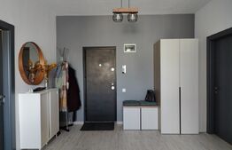 Apartament de vanzare, cu 2 camere, 60 mp, etaj intermediar, zona Andrei Muresan
