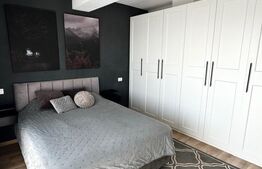 Apartament tip penthouse de vanzare, 2 camere, terasa, zona Coresi