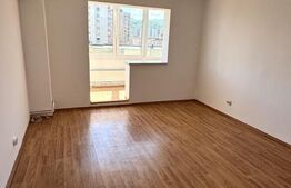 Apartament cu 4 camere, 80 mp, decomandat, etaj intermediar, zona Grivitei 