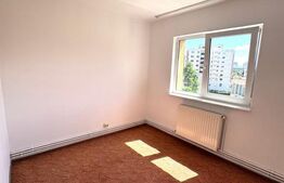 Apartament cu 4 camere, 80 mp, decomandat, etaj intermediar, zona Grivitei 