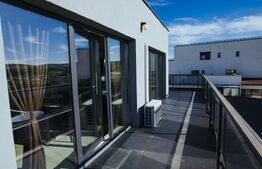 Apartament tip penthouse, la cheie, terasa 28 mp, garaj, zona Petrom