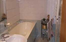 Vanzare apartament 4 camere, 96 mp, garaj, parcare, boxa, zona strazii Bucuresti