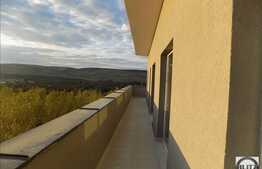 Vanzare Penthouse 3 camere, 109 mp, terase,garaj, boxa, zona strazii Avram Iancu