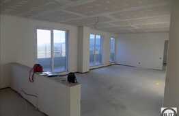 Vanzare Penthouse 3 camere, 109 mp, terase,garaj, boxa, zona strazii Avram Iancu