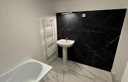 Apartament de vanzare, cu 2 camere, 65 mp, zona centrala