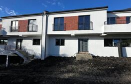 Duplex de vanzare, cu 4 camere, 131 mp, zona Chinteni