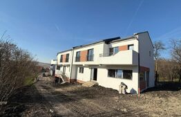 Duplex de vanzare, cu 4 camere, 131 mp, zona Chinteni