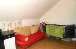 Vanzare mansarda inalta, 3 camere, 92 mp! Loc de parcare! Zona strazii Eroilor!