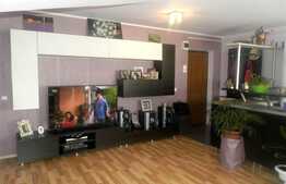 Vanzare mansarda inalta, 3 camere, 92 mp! Loc de parcare! Zona strazii Eroilor!