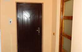 2 camere, decomandat, 48 mp, zona strazii Florilor, parcare inclusa!