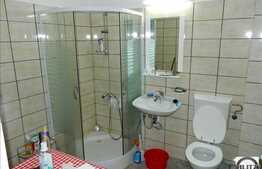 2 camere, decomandat, 48 mp, zona strazii Florilor, parcare inclusa!