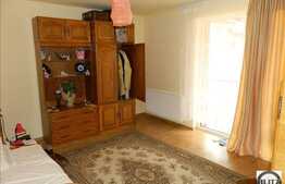 2 camere, decomandat, 48 mp, zona strazii Florilor, parcare inclusa!