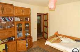 2 camere, decomandat, 48 mp, zona strazii Florilor, parcare inclusa!