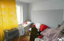 2 camere, decomandat, 48 mp, zona strazii Florilor, parcare inclusa!