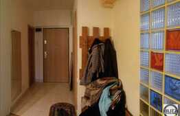 Vanzare apartament 3 camere, 88 mp, decomandat, garaj, zona centrala