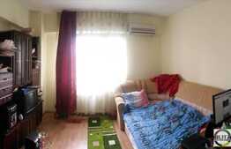 Vanzare apartament 3 camere, 88 mp, decomandat, garaj, zona centrala