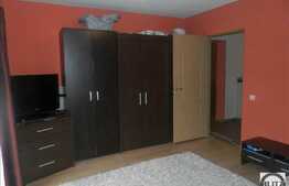 Vanzare apartament cu 2 camere, 52 mp! Loc de parcare! Zona strazii Eroilor!