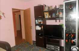 Vanzare apartament cu 2 camere, 52 mp! Loc de parcare! Zona strazii Eroilor!