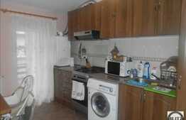 Vanzare apartament cu 2 camere, 52 mp! Loc de parcare! Zona strazii Eroilor!