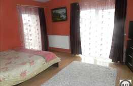 Vanzare apartament cu 2 camere, 52 mp! Loc de parcare! Zona strazii Eroilor!