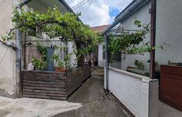 Casa situata in curte comuna, 3 camere, 66 mp, zona semicentrala