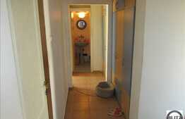 Apartament de vanzare, zona Titulescu, 4 camere, 80 mp utili, cu boxa la subsol