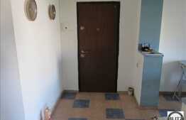 Apartament de vanzare, zona Titulescu, 4 camere, 80 mp utili, cu boxa la subsol