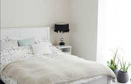 Vanzare apartament 3 camere, 65 mp, boxa, parcare, zona Aleea Negoiu