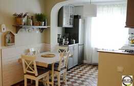 Vanzare apartament 3 camere, 65 mp, boxa, parcare, zona Aleea Negoiu