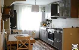 Vanzare apartament 3 camere, 65 mp, boxa, parcare, zona Aleea Negoiu