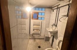 Casa de vanzare, cu 2 camere, 82 mp, zona centrala