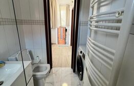 Casa de vanzare, cu 2 camere, 82 mp, zona centrala